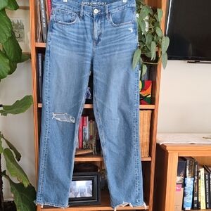EUC American Eagle 90s Straight Jeans Size 2